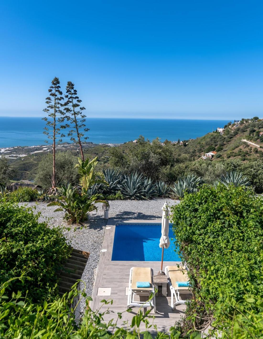 Campo Agave Luxury Tents Sayalonga Eksteriør billede