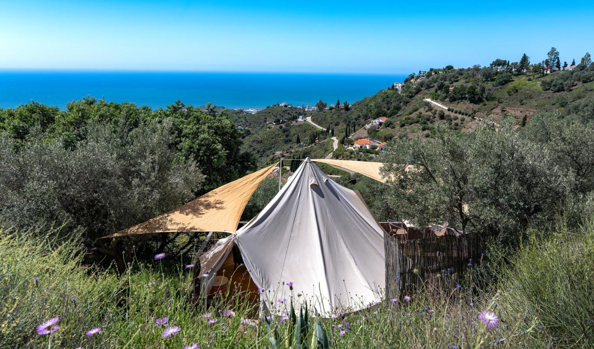 Campo Agave Luxury Tents Sayalonga Eksteriør billede