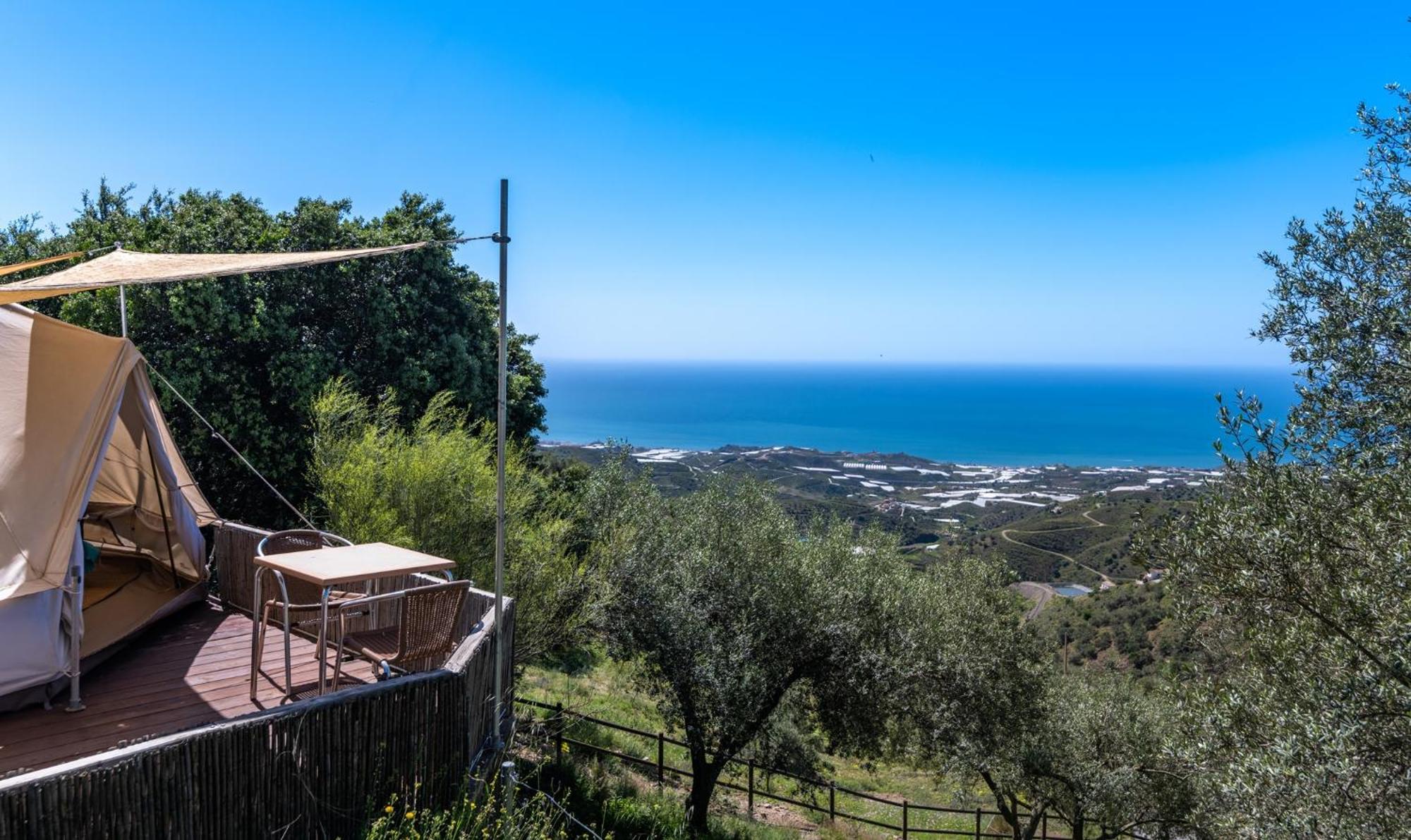 Campo Agave Luxury Tents Sayalonga Eksteriør billede